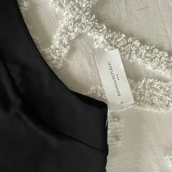 Banana Republic Ponte Twist-Back Top - Picture 3 of 11